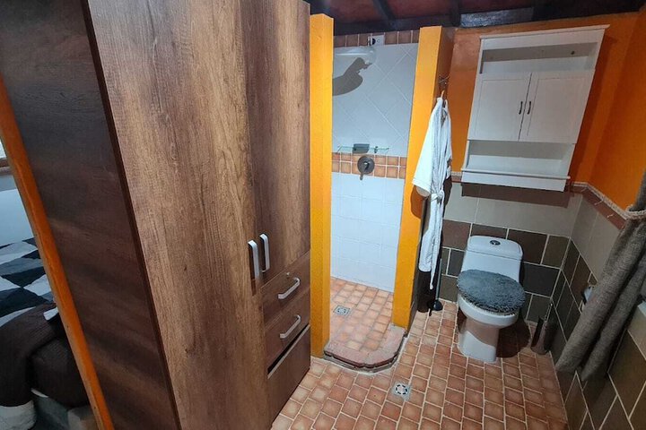 Room 5 of 11