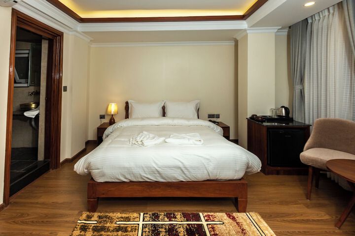 Room 14 of 39