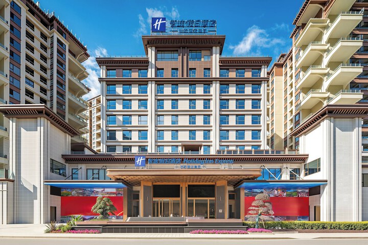 Hotel 77 of 77