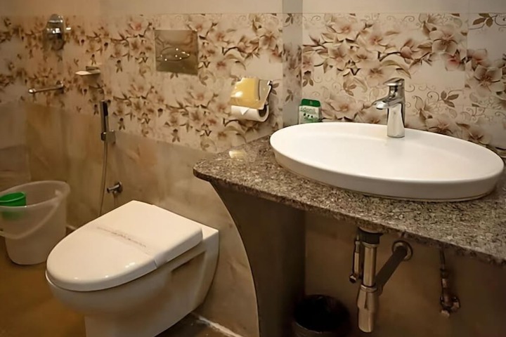Room 29 of 66