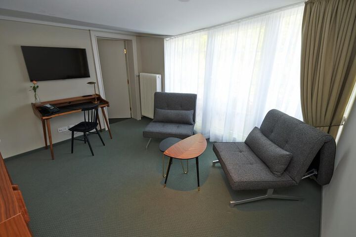 Room 38 of 85