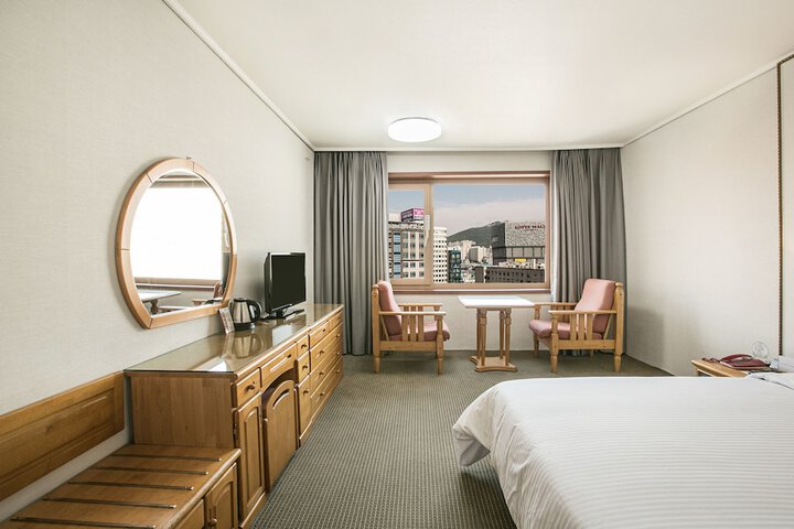 Room 10 of 78