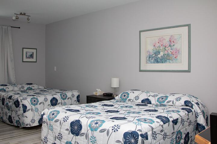 Room 7 of 106