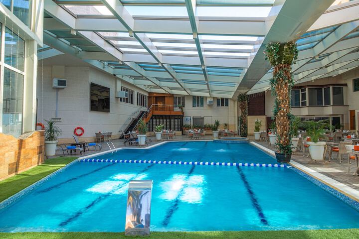 Hotel Pool