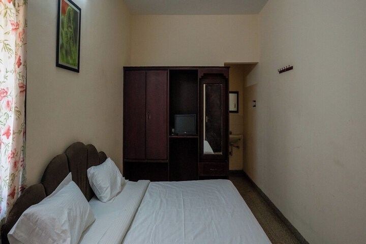 Room 7 of 53