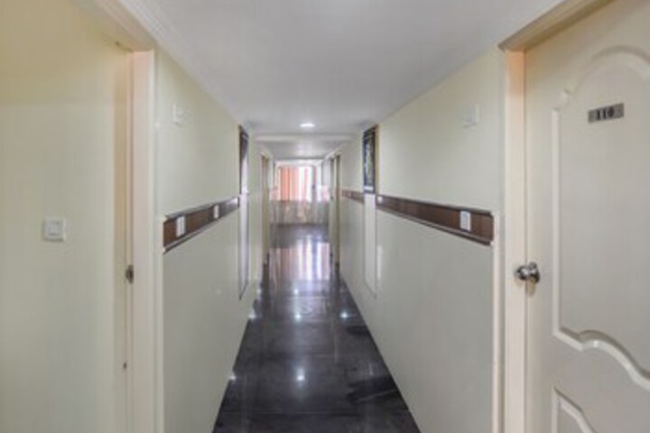 Ballroom/Hall 6 of 26