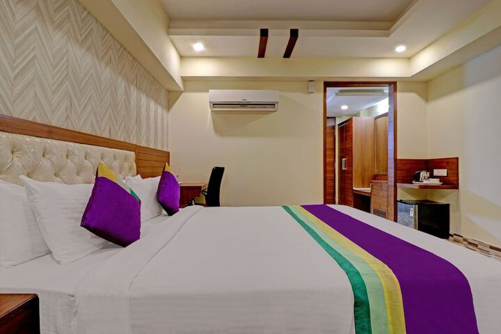 Room 42 of 65