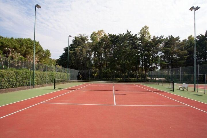 Tennis court