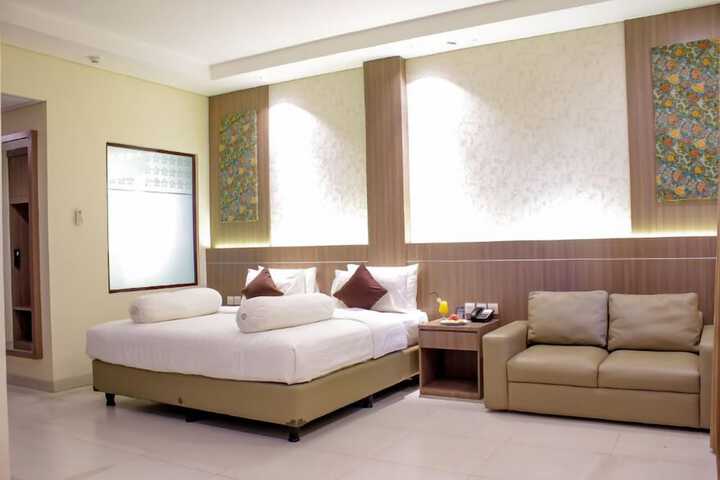 Room 5 of 33