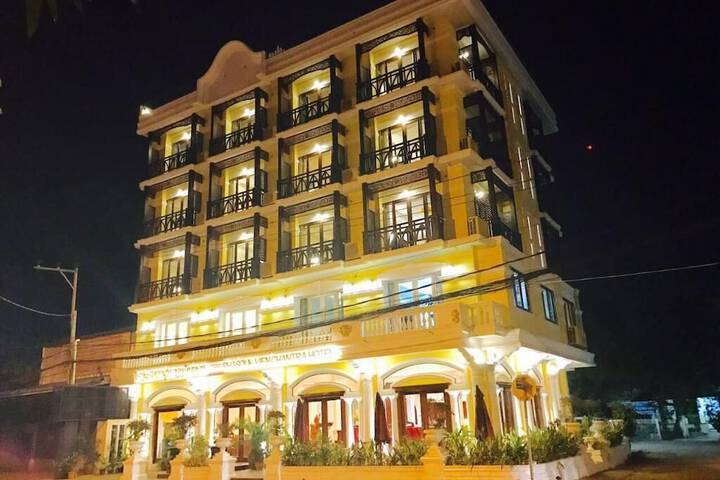 Exterior of Phasouk Vien Chantra Hotel