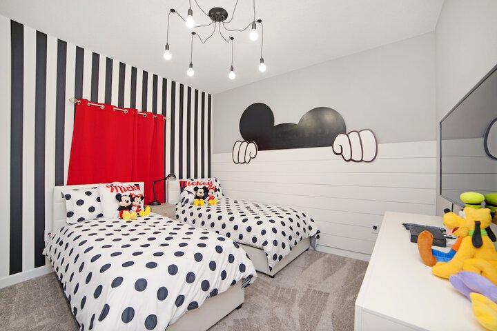 Room 9 of 53
