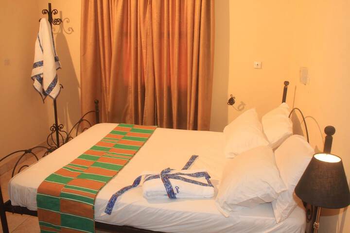 Room 3 of 20