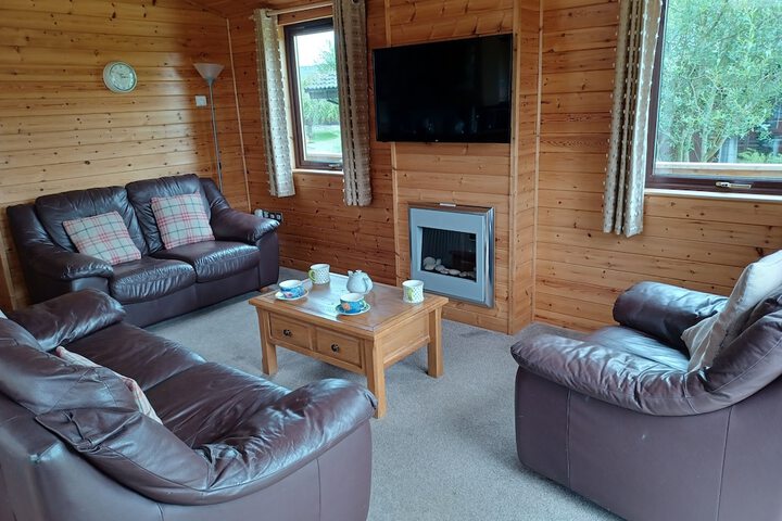 Lounge 64 of 105