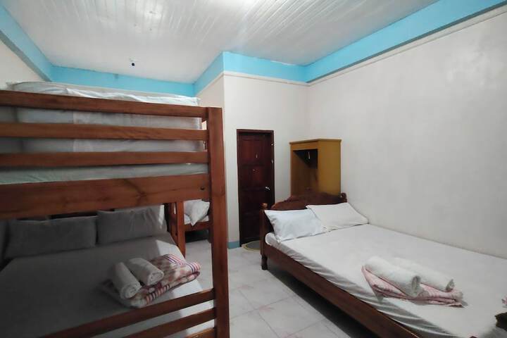 Room 11 of 39