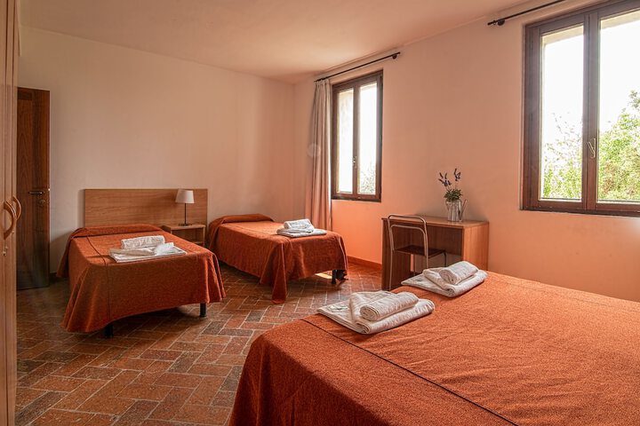 Room 10 of 82