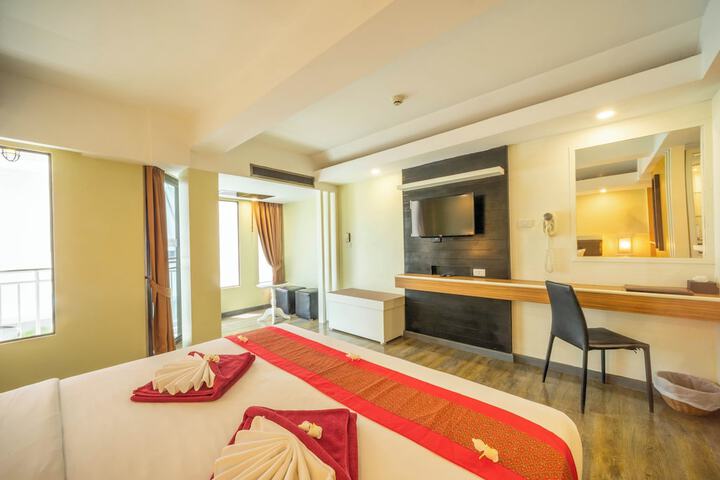 Room 16 of 120