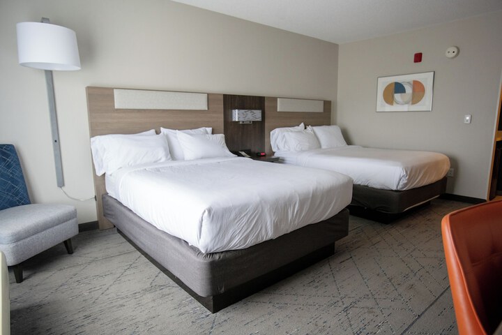 1 King Bed (16 of 20)