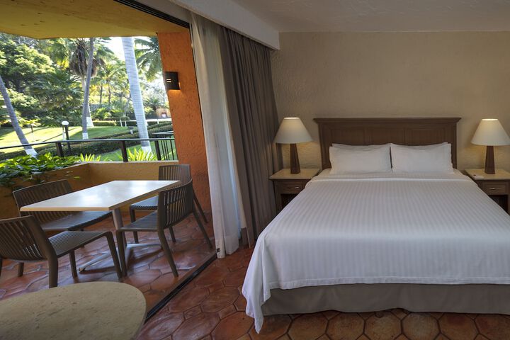 Room 4 of 92