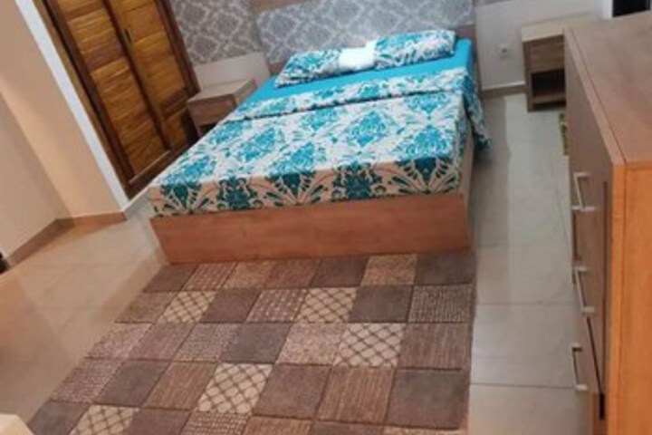 Room 9 of 9