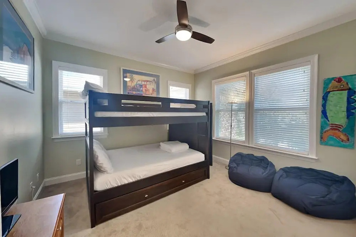 Room 7 of 20