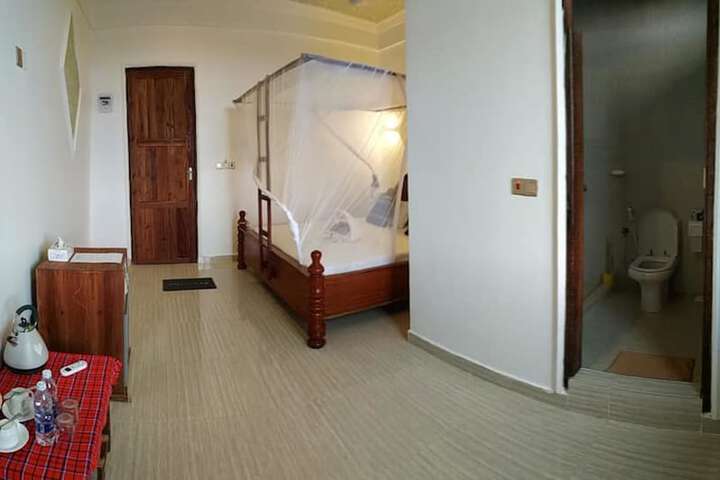 Room 20 of 135