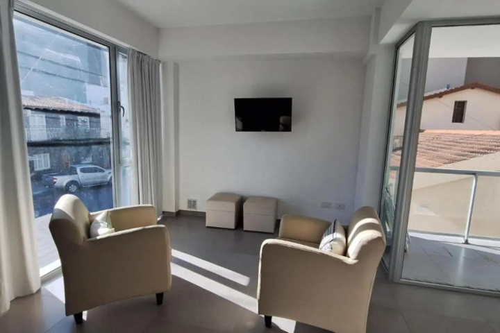Room 2 of 8
