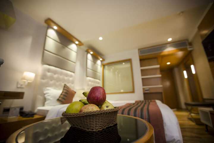 Room 5 of 30