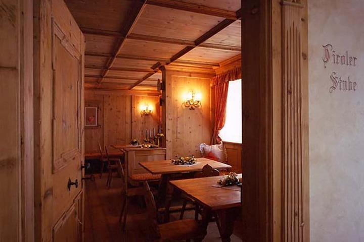 Room 16 of 50