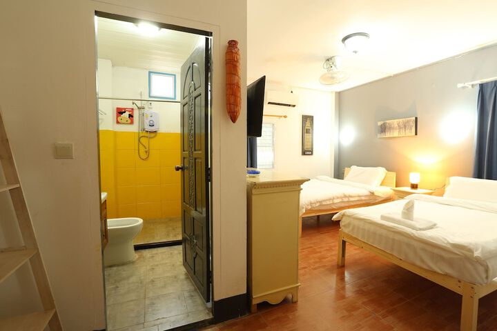 Room 21 of 26
