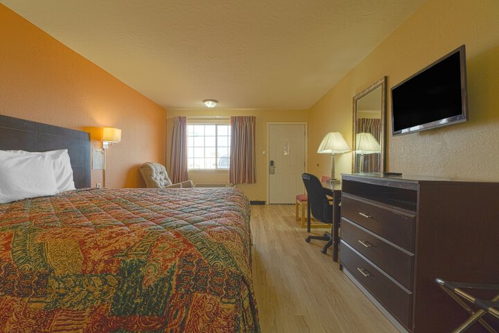 Room 30 of 76