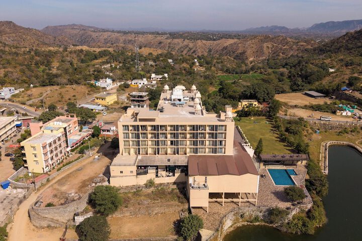 Hotel 70 of 77