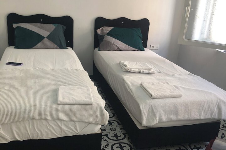 Room 34 of 137