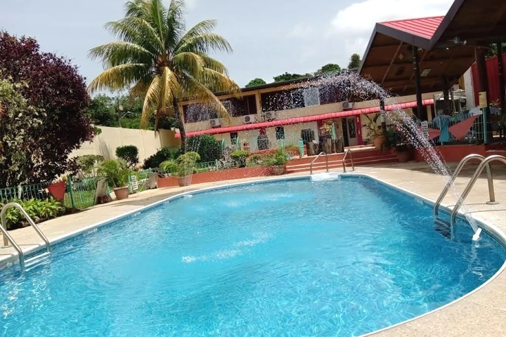 Pool 10 of 19