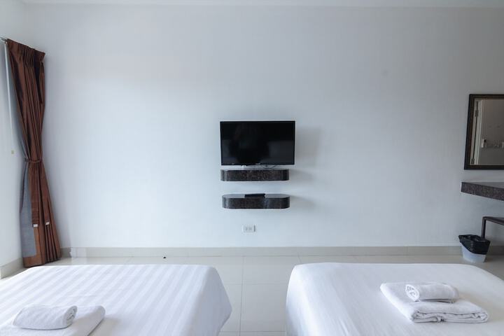 Room 42 of 140