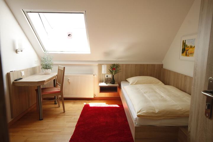 Room 20 of 62