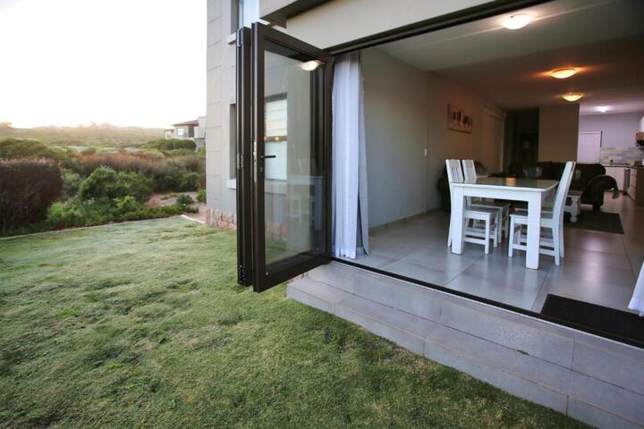 Bella Casa Langebaan 4-sleeper