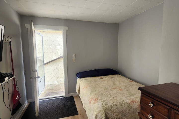 Room 13 of 50