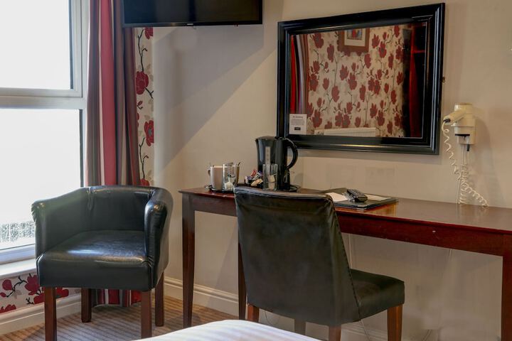 Room 10 of 21