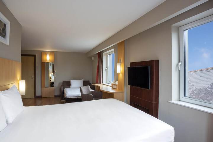 Room 13 of 55