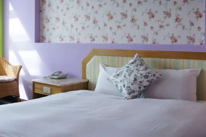 Room 13 of 61