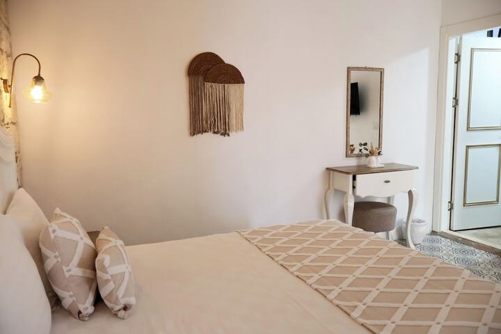 Room 44 of 141