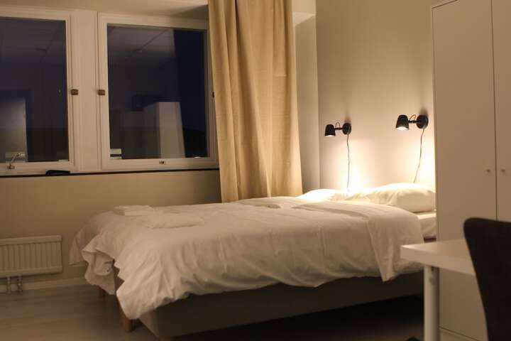 Room 8 of 82