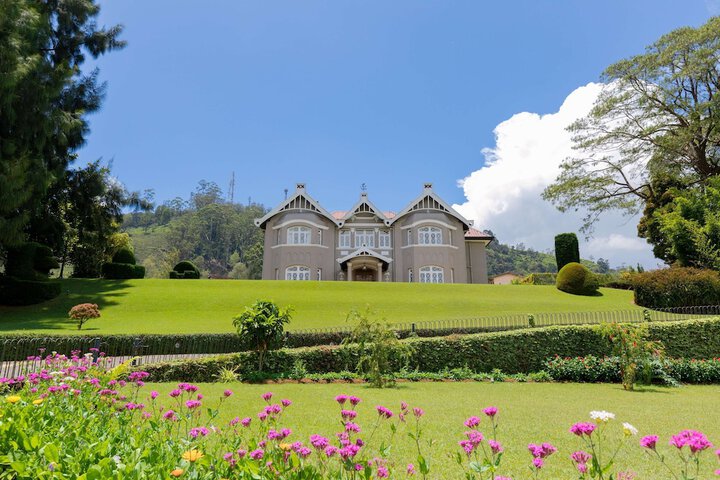 The Bellwood Manor