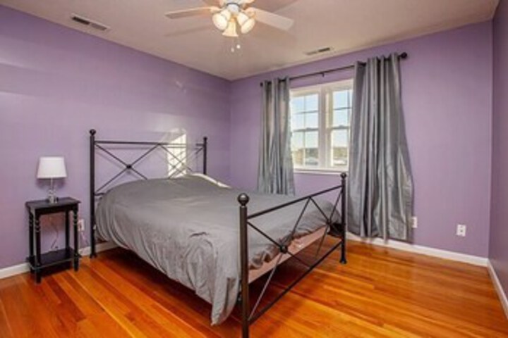 Room 32 of 33