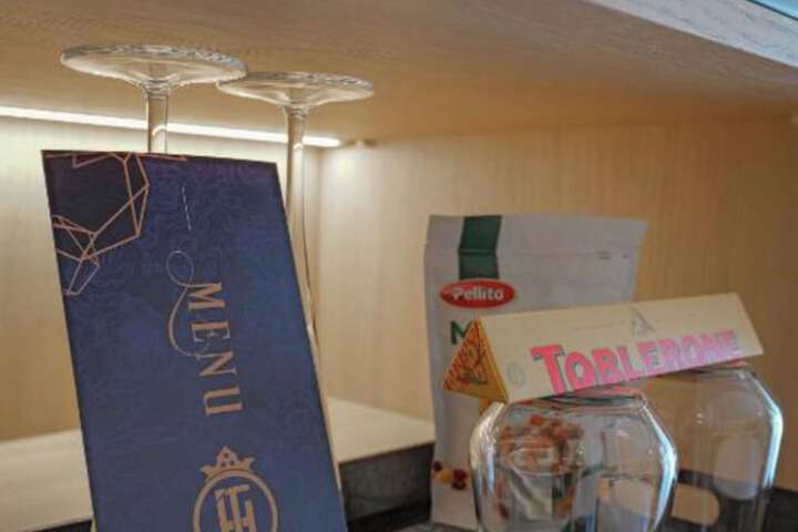 Room 85 of 171