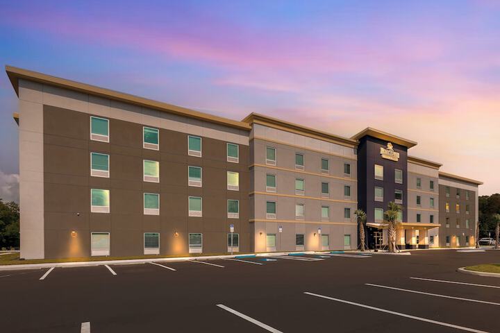 Exterior of HomeTowne Studios by Red Roof Tampa - Airport