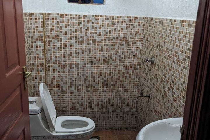 Room 35 of 37