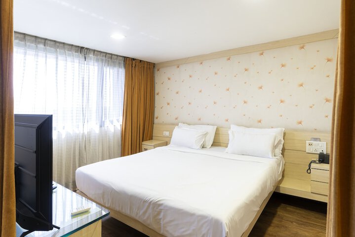 Room 14 of 64