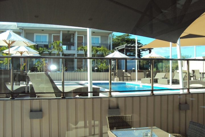 Pool 20 of 38