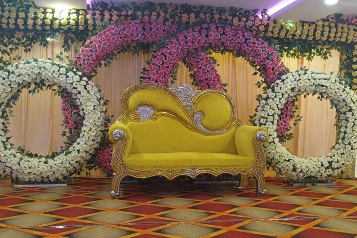 Ballroom/Hall 8 of 10